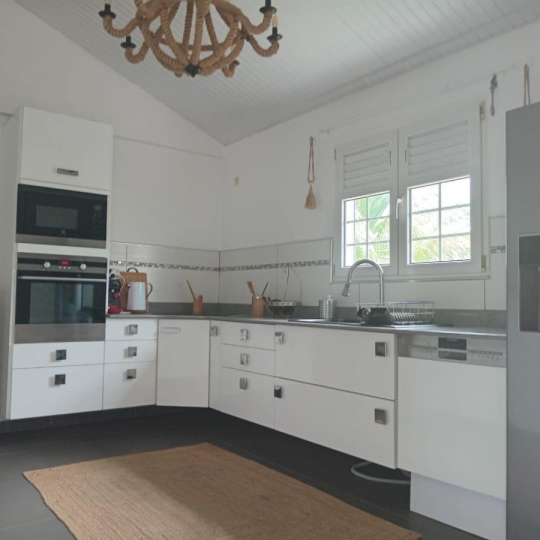  Annonces SAINTMAUR : Maison / Villa | LE LAMENTIN (97232) | 100 m2 | 1 850 &euro; 