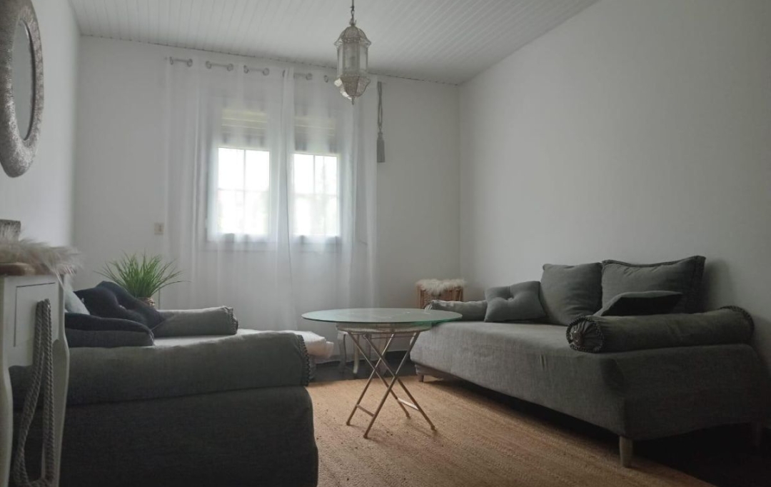Annonces SAINTMAUR : Maison / Villa | LE LAMENTIN (97232) | 100 m2 | 1 850 &euro; 